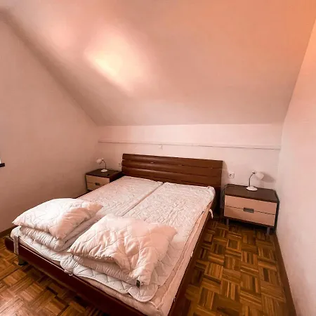 Mad House 1, Terme Catez Дом отдыха *