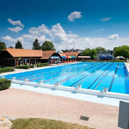 Mad House 1, Terme Catez Semesterbostad *