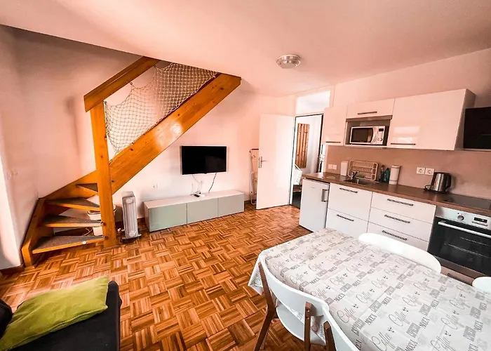 Mad House 1, Terme Catez Nyaraló Čatež ob Savi