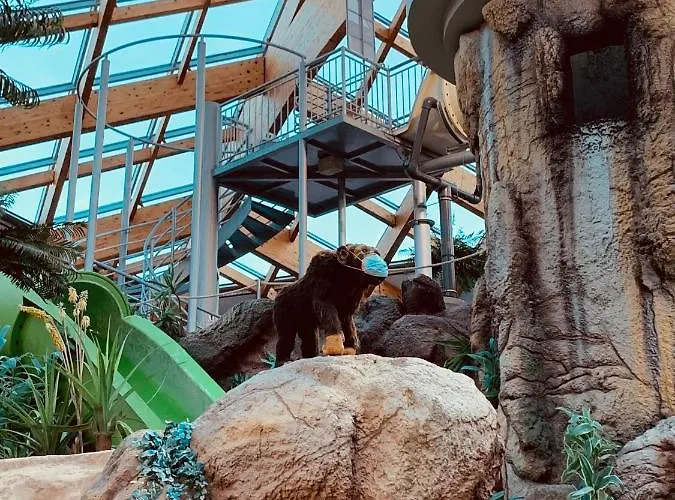 Mad House 1, Terme Catez Nyaraló *